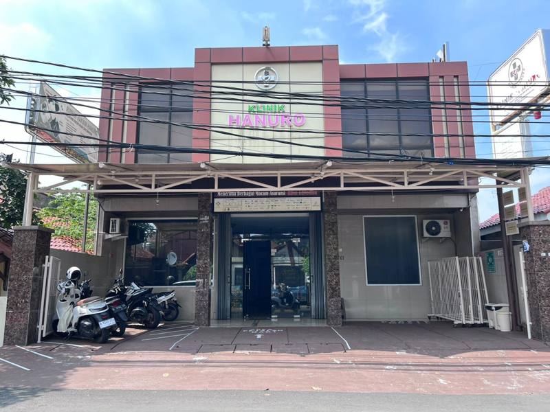 Klinik Hanuro berdiri