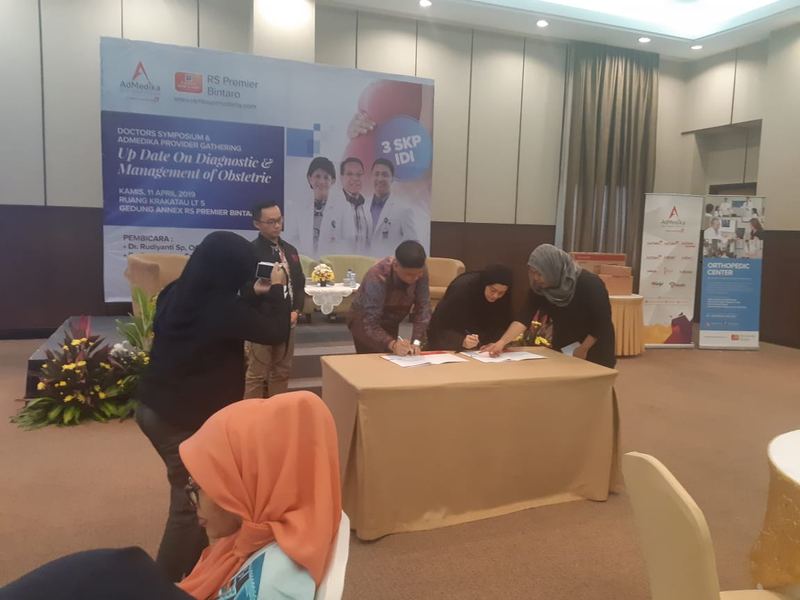 Penandatanganan kerja sama AdMedika